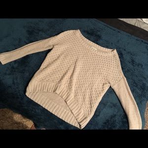 Soft, cream/tan sweater 💕